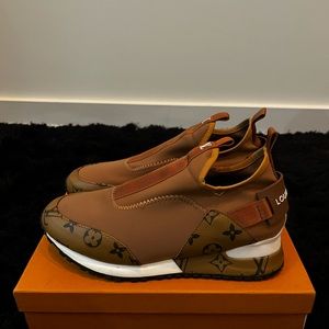 Louis Vuitton women sneakers ‼️‼️
